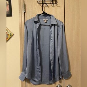 Women’s XS Blue H&M Button Up Blouse